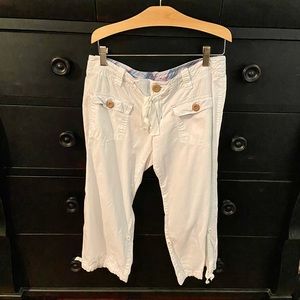 American Eagle Outfitters cropped white pants